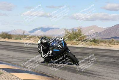 media/Nov-16-2025-Race Pace (Sun) [[8c5fa54630]]/Non Verified Riders (1st 20 Minutes)/3-Turn 3 Inside (11am)/